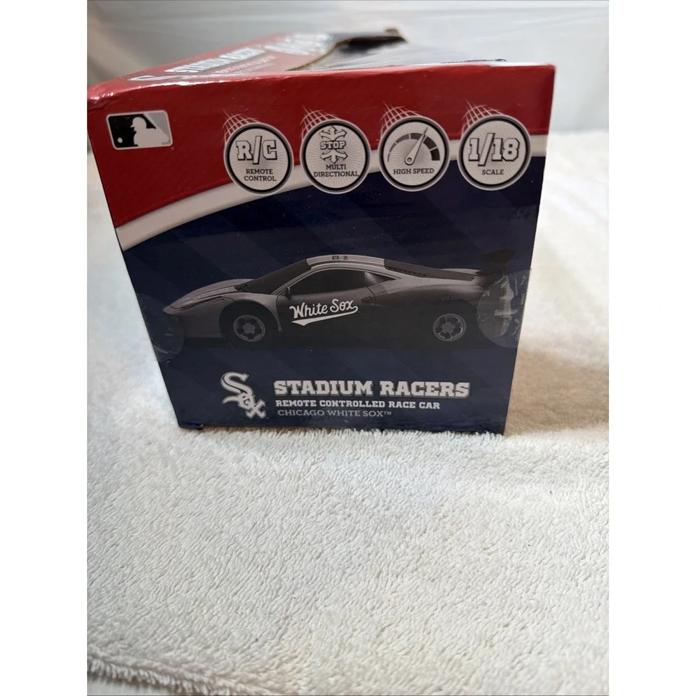 Stadium Racers Chicago White Sox Remote Controlled Race Car 1/18 Scale MLB